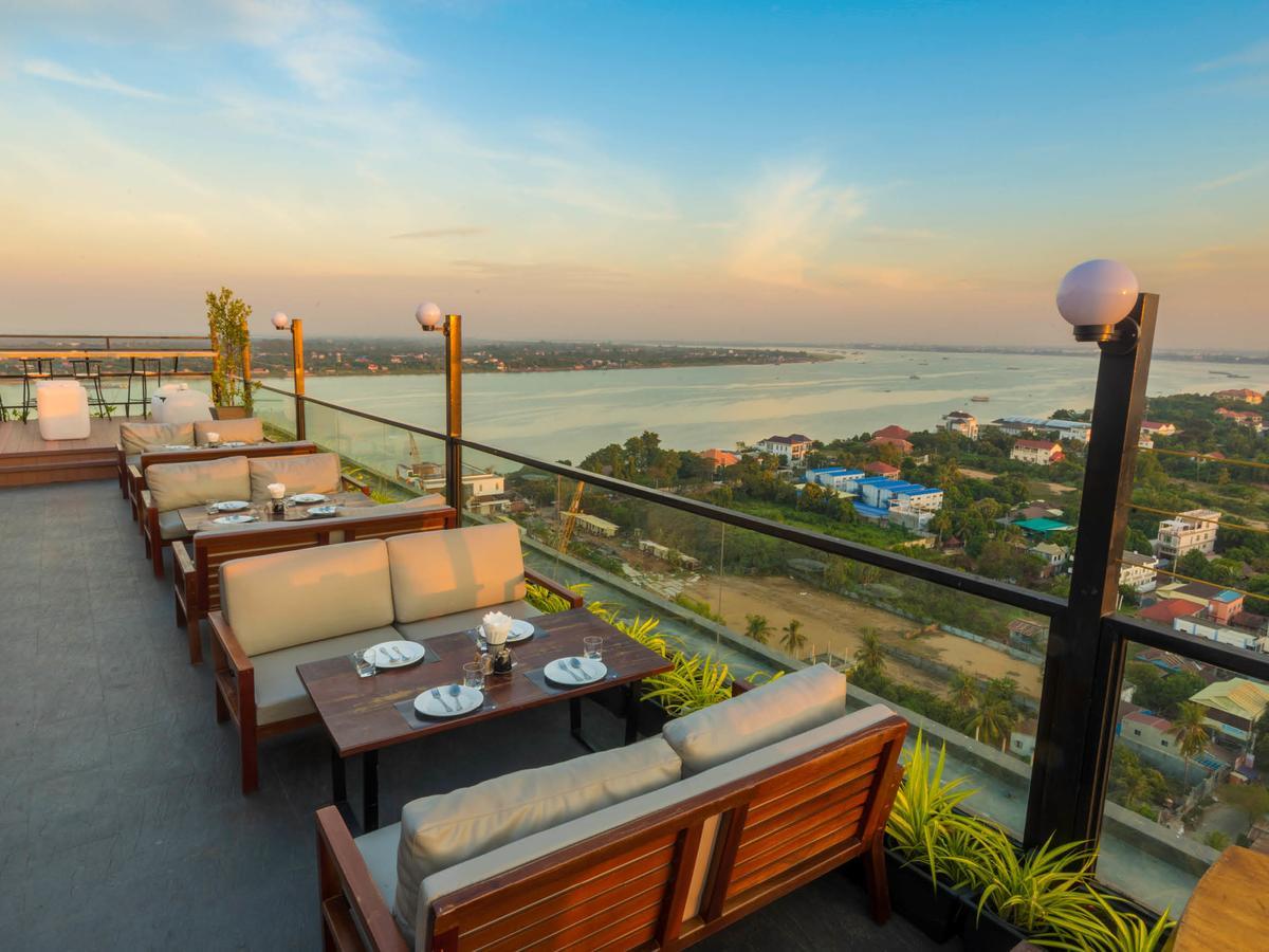 Mekongview 1 Condotel Phnom Penh Exteriör bild