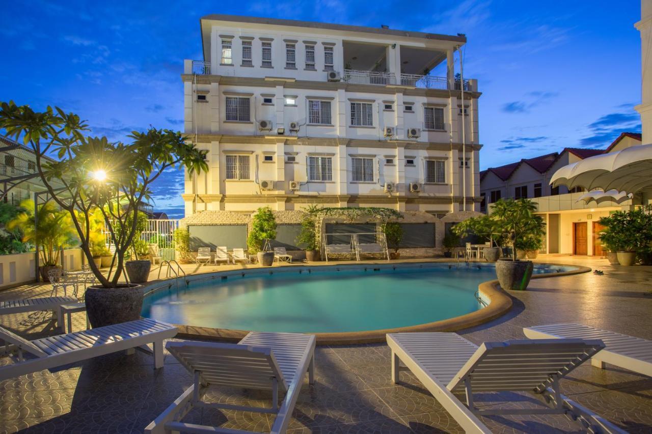 Mekongview 1 Condotel Phnom Penh Exteriör bild